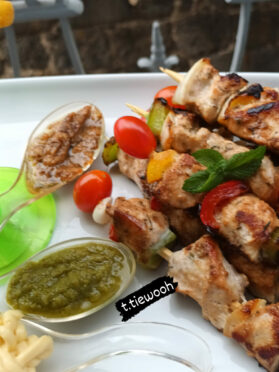 Brochette de poulet et frites