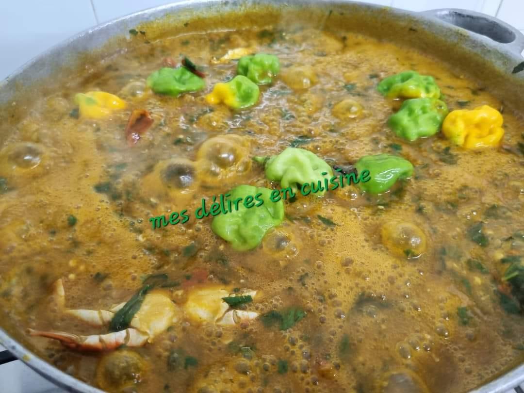 Duo de feuilles et gombo aux noix de palme