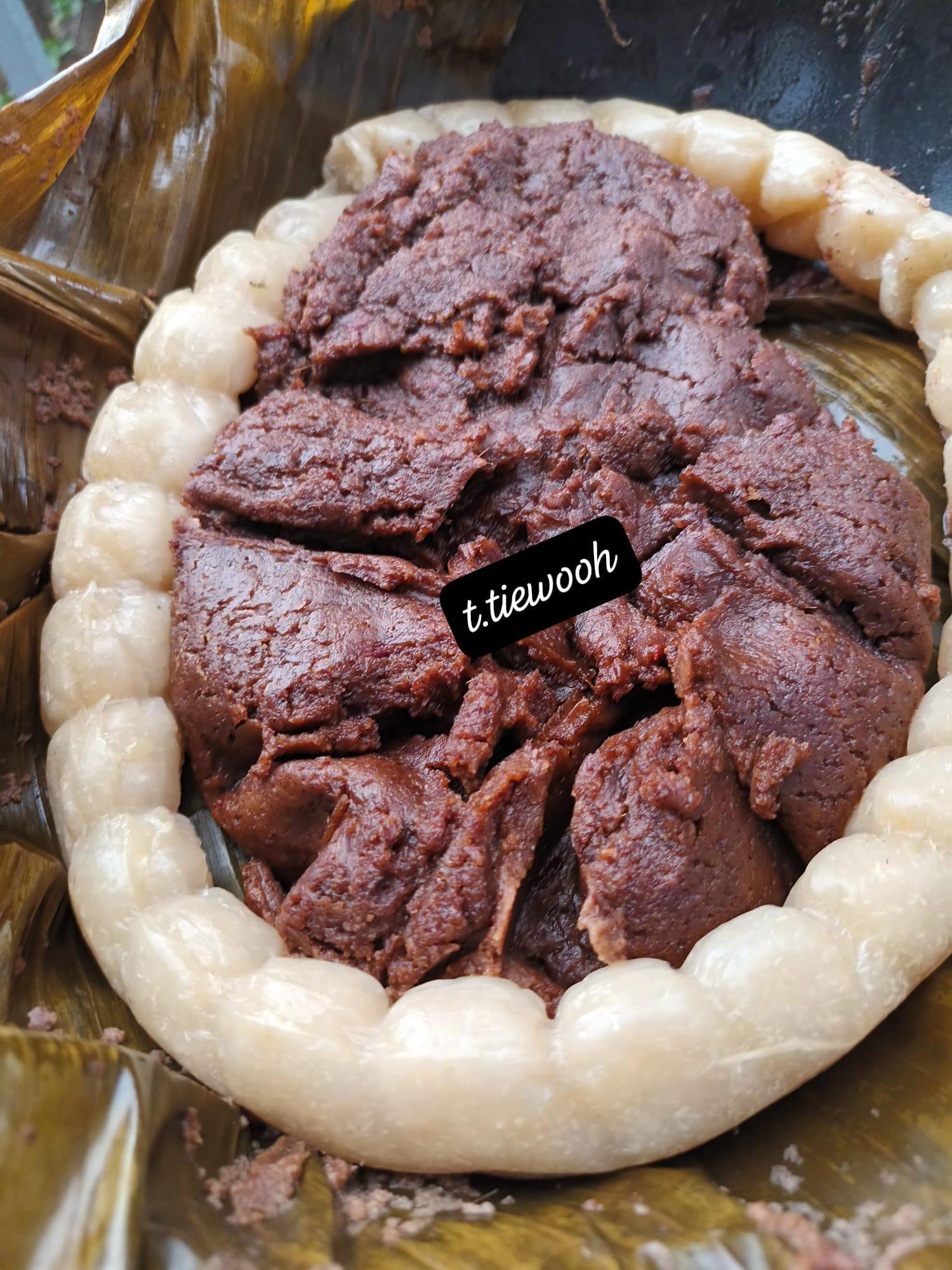 Met d’arachide et bâton de manioc