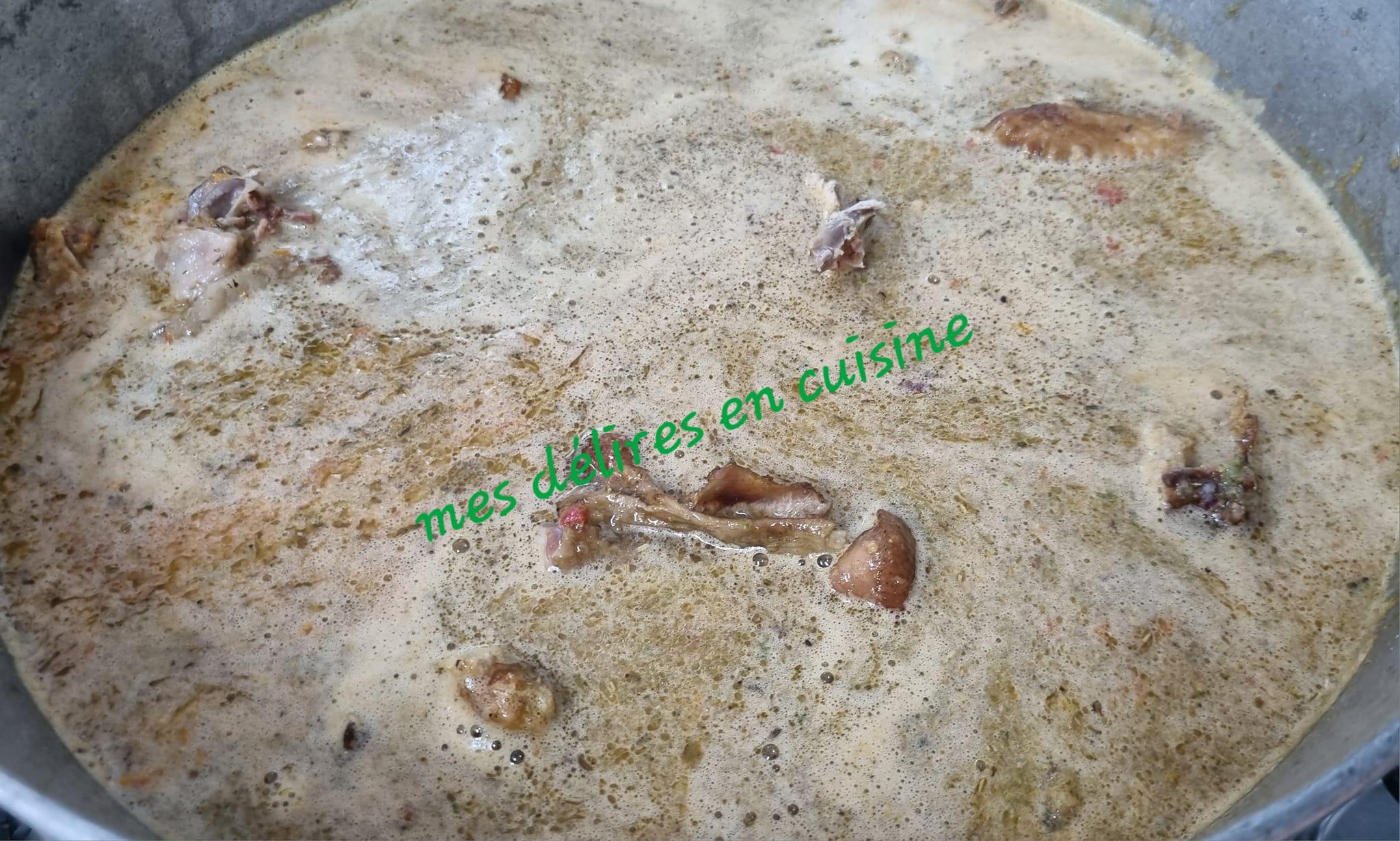 Délicieux Bouillon de Poulet Fumé aux Écrevisses et Pommes de Terre !